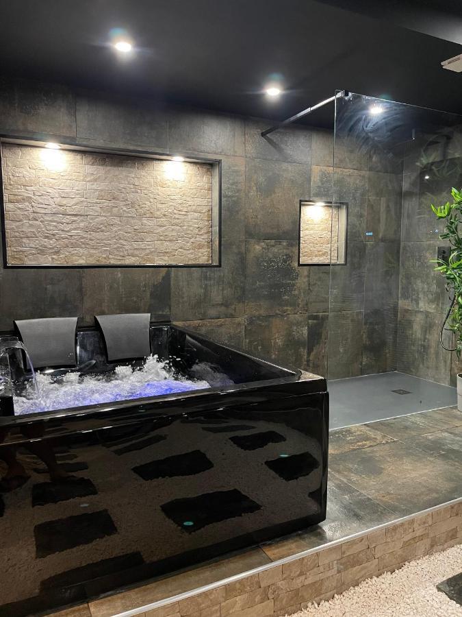Spa & Love Exotic - Balneo - Sauna - Parking Клермон-Феран Екстериор снимка